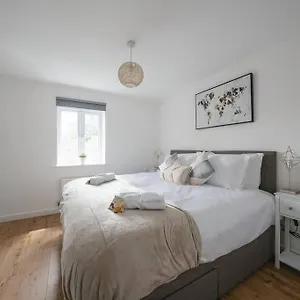 stylish-2-bed-home-nec-airport-hs2-contractors.hotelsin-nottingham.com/
